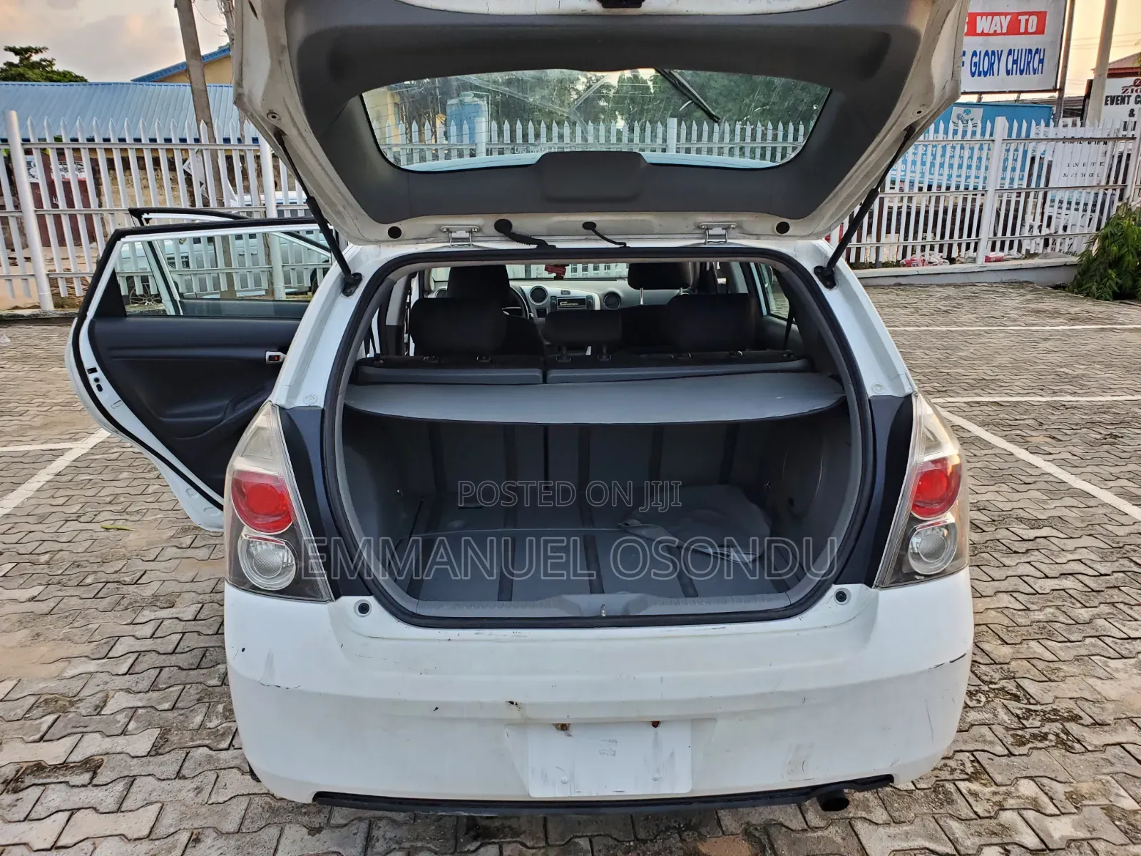 Pontiac Vibe 2008 White