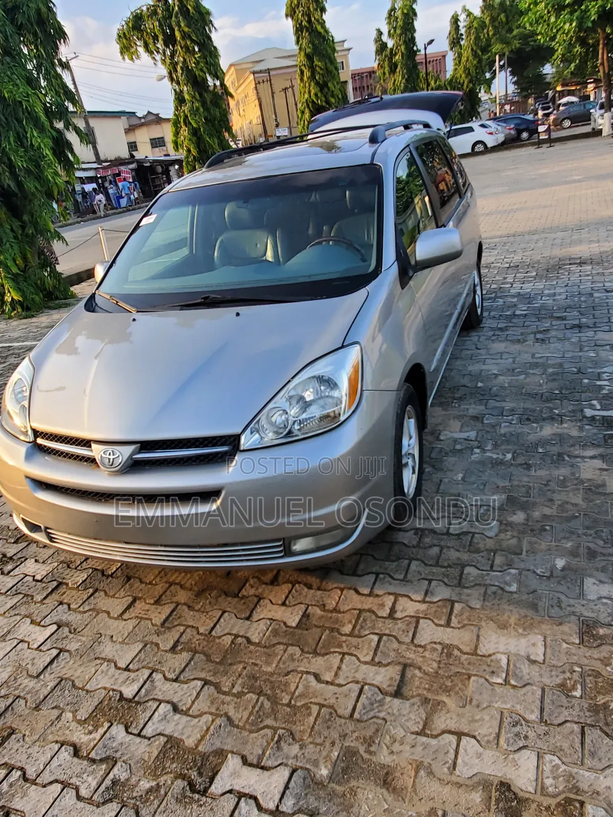 Toyota Sienna 2005 Silver