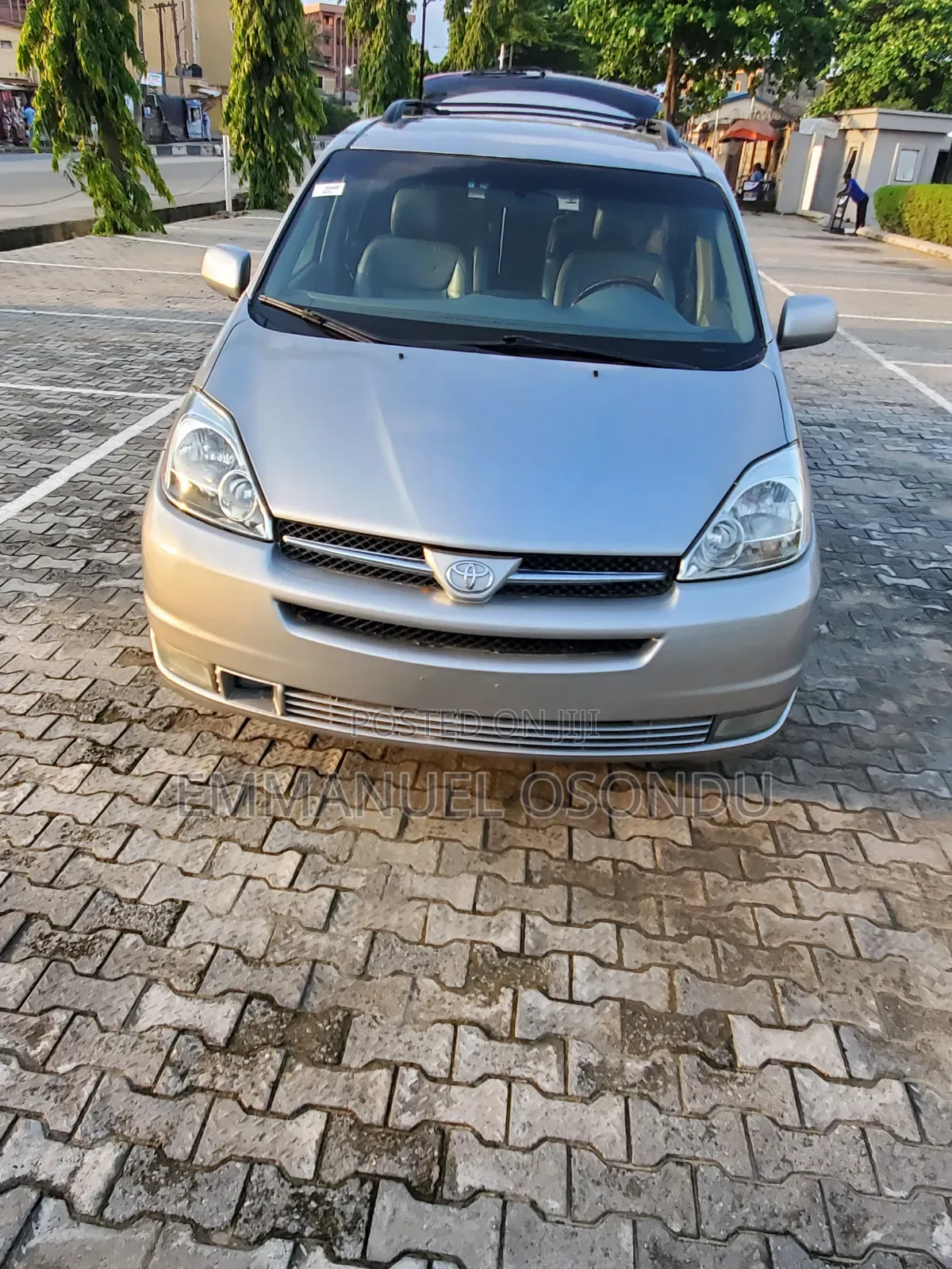 Toyota Sienna 2005 Silver