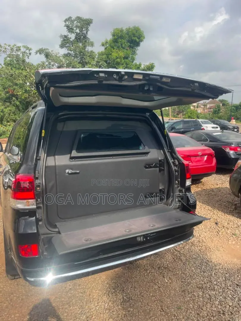 Toyota Land Cruiser 2020 Black