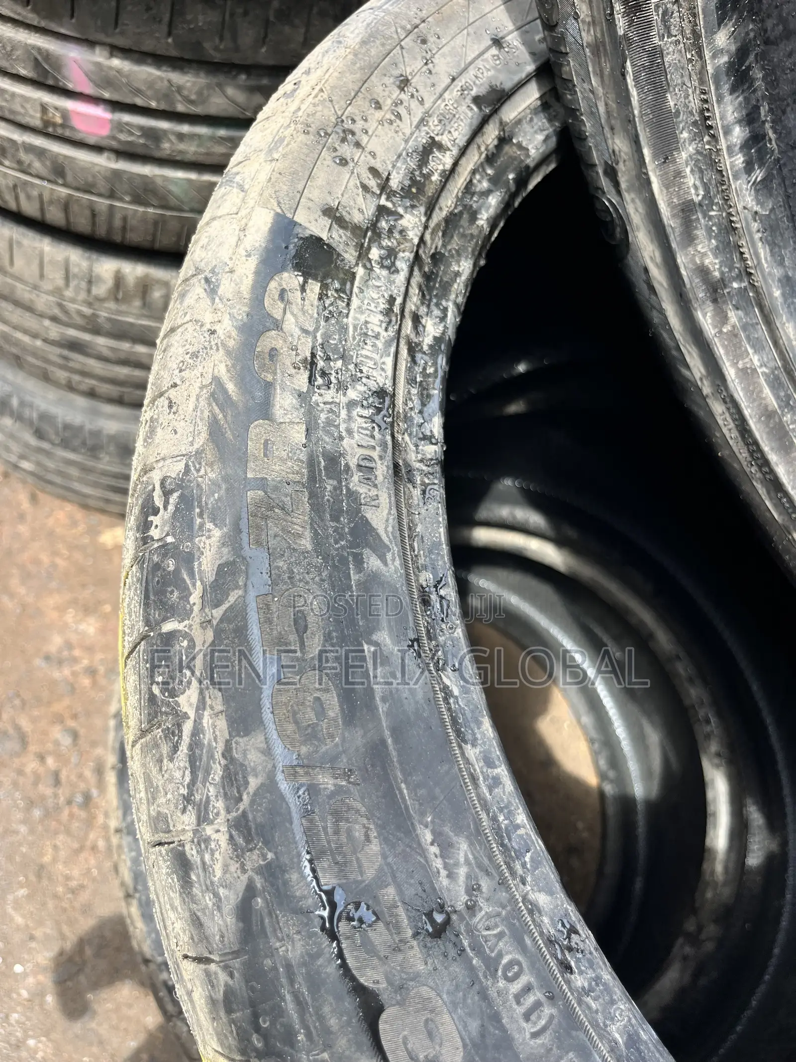 325/35/22 Back Tyres Gle Mercedes Benz