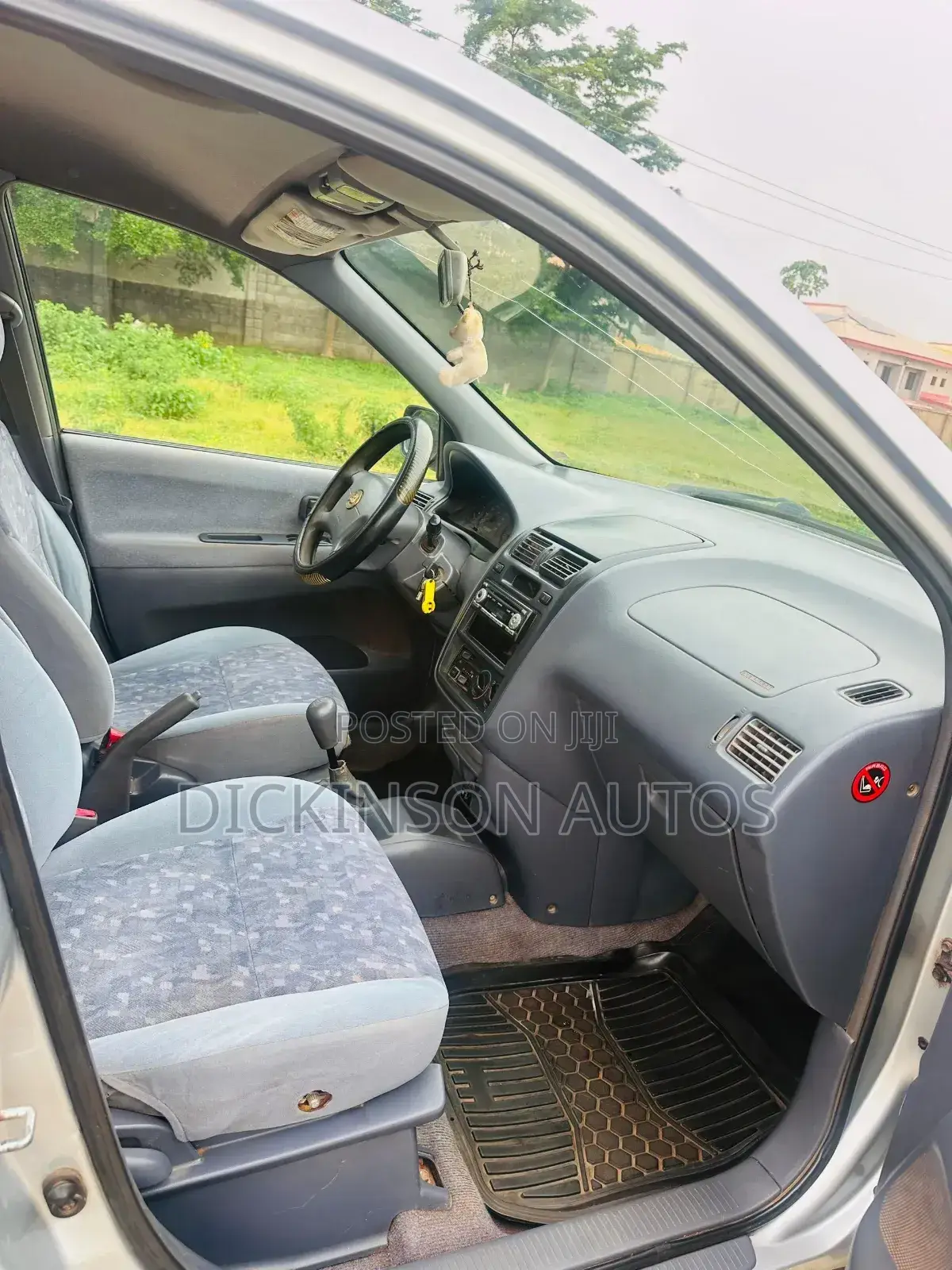 Toyota Picnic 2.0 FWD 2005 Silver