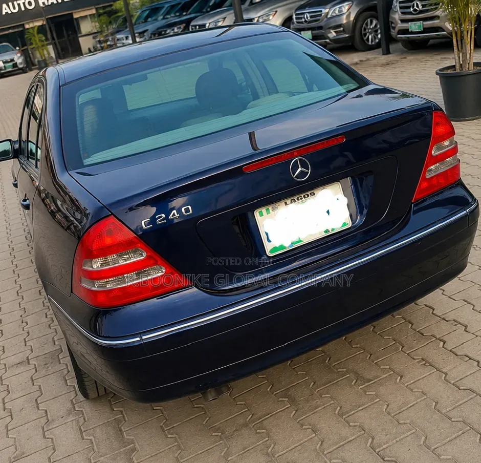 Mercedes-Benz C240 2005 Blue