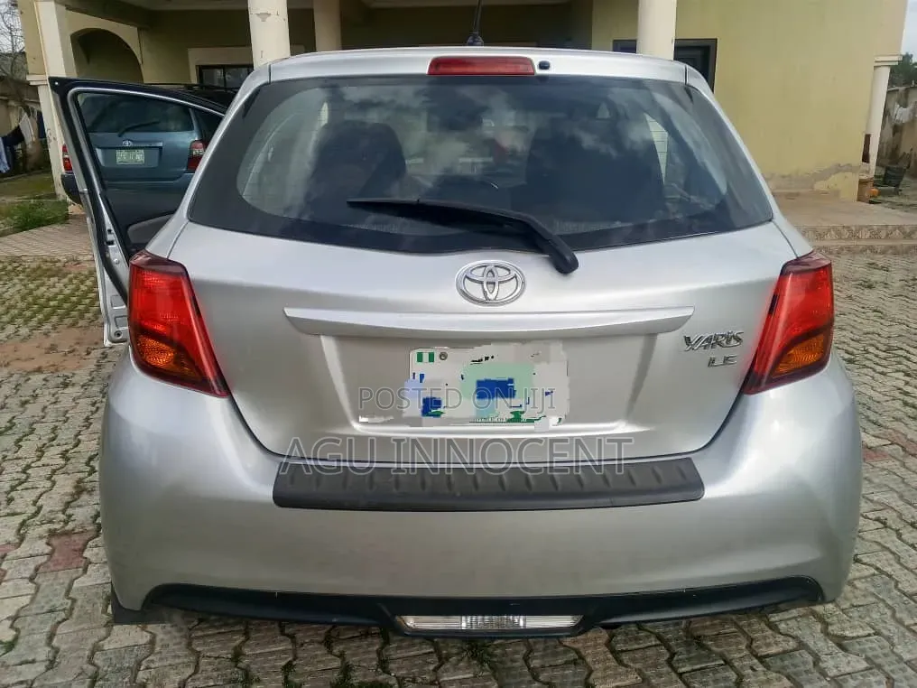 Toyota Yaris 2015 Silver