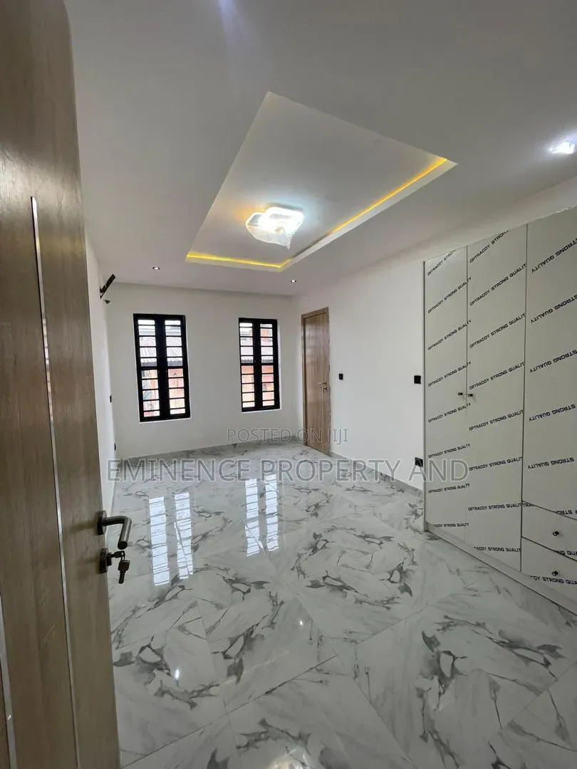 4bdrm Duplex in Agungi for rent