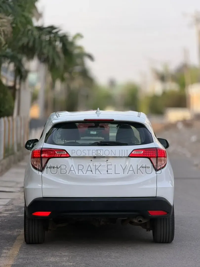 Honda HR-V 4dr SUV (1.5L 4cyl CVT) 2016 White