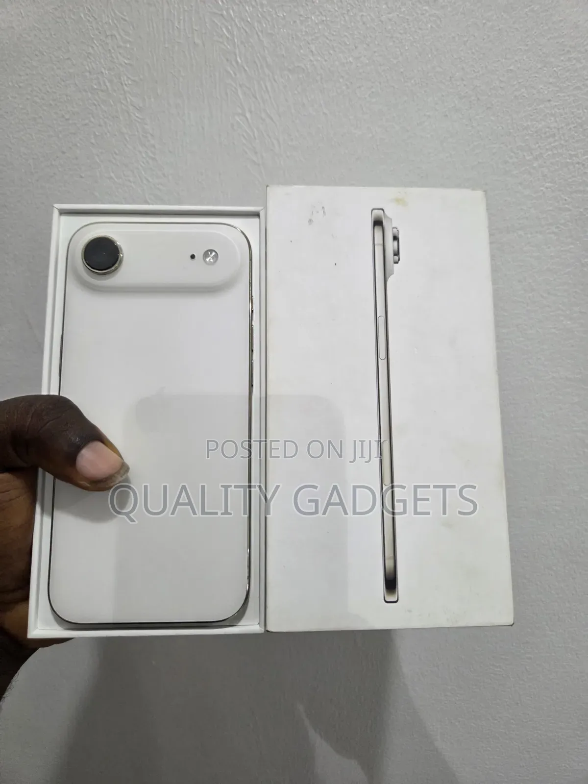 New Apple iPhone Air 256 GB Gold