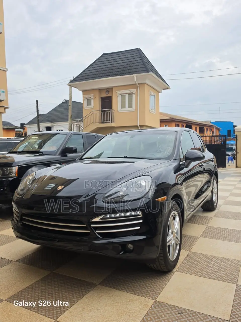 Porsche Cayenne Diesel 4dr SUV AWD (3.0L 6cyl Turbodiesel 8A) 2015