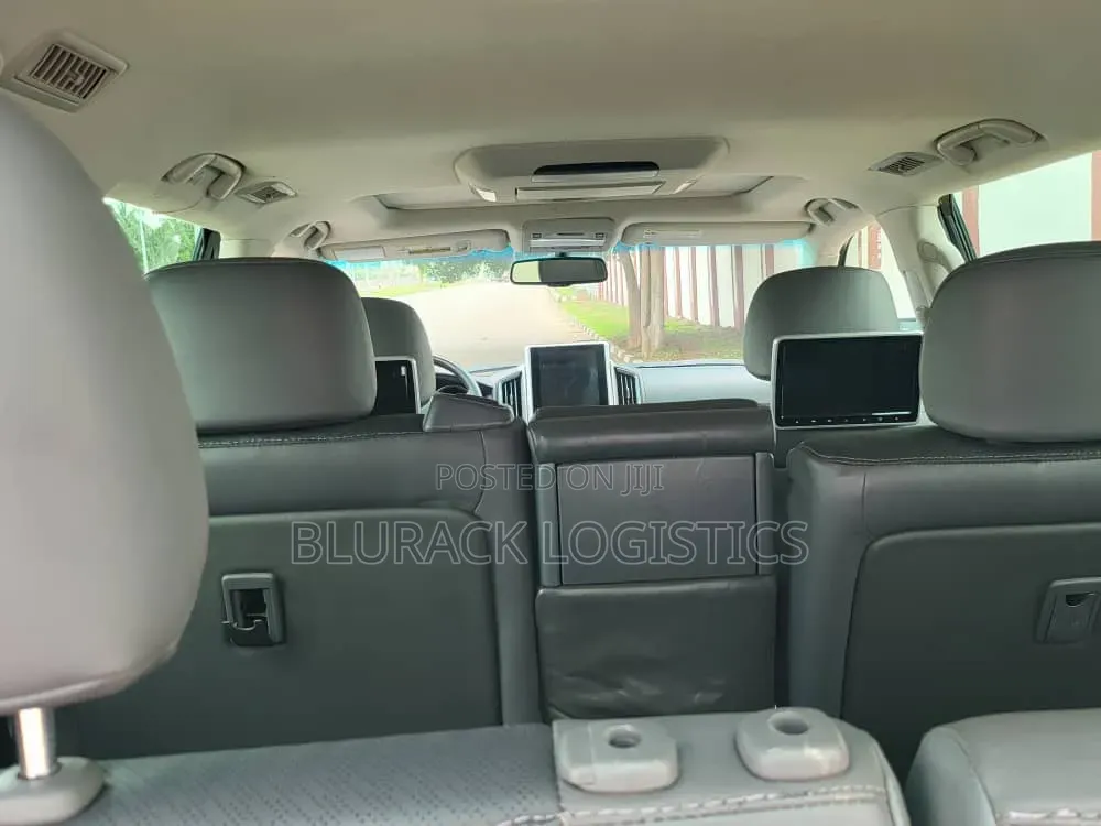 Toyota Land Cruiser 5.7 V8 VX-S 2011 Black