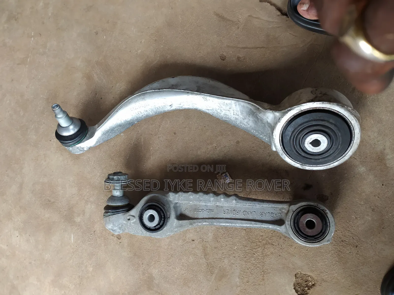 Upper Arms and Low Arms Range Rover Vogue 2023