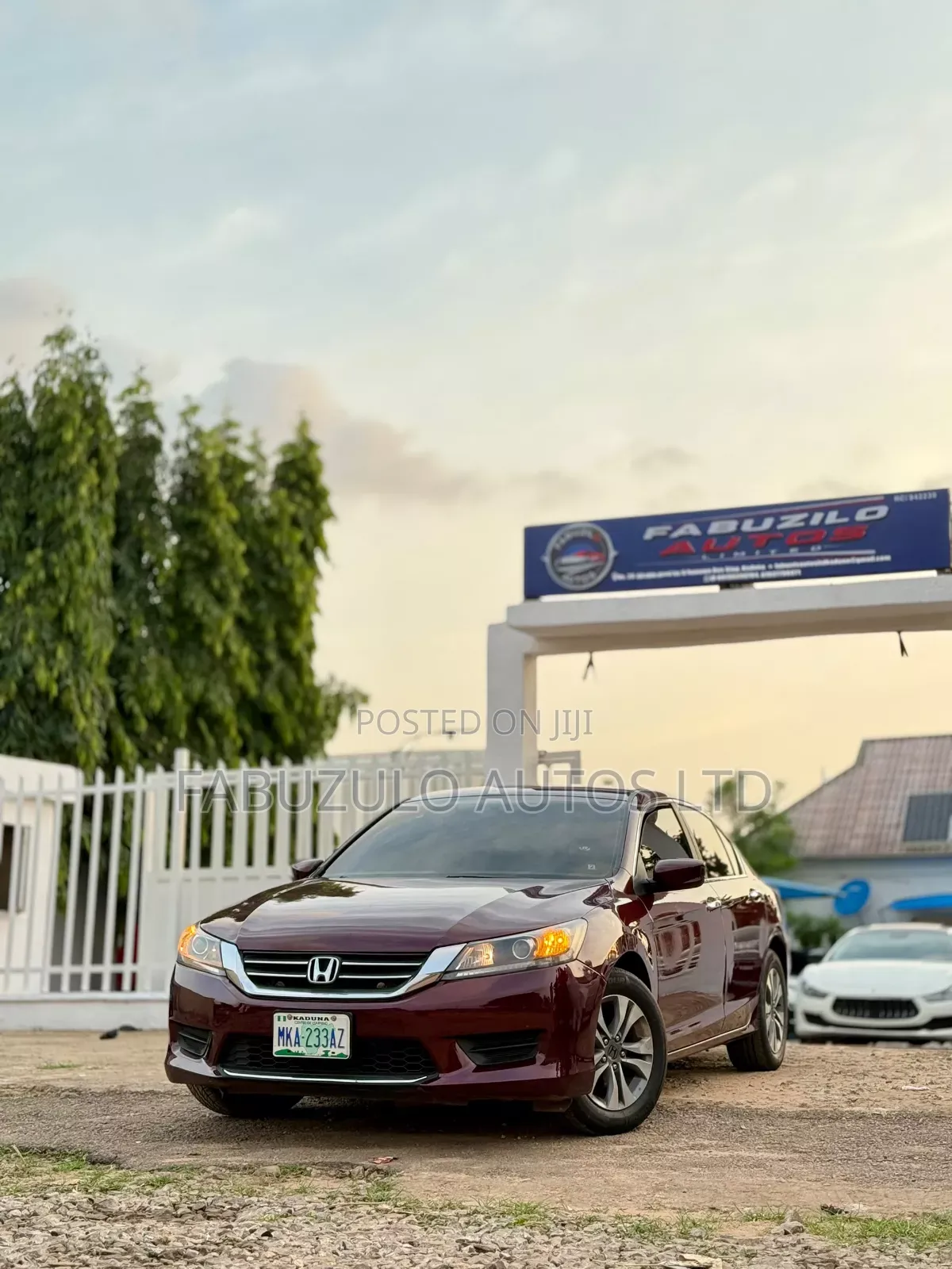 Honda Accord LX 4dr Sedan FWD (2.4L 4cyl 2A) 2013 Maroon