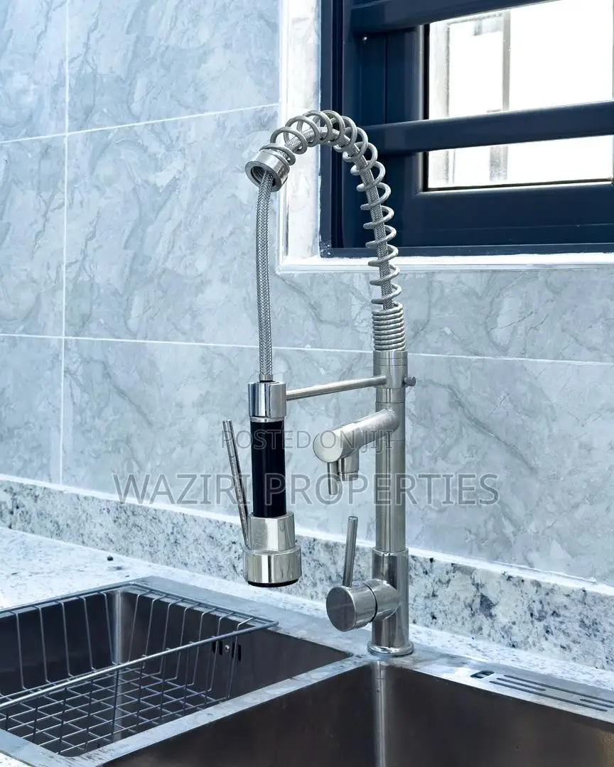 3bdrm Apartment in Lekki Phase 1 for sale