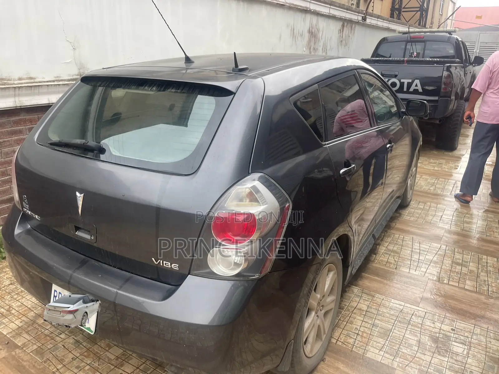 Pontiac Vibe 2010 Gray