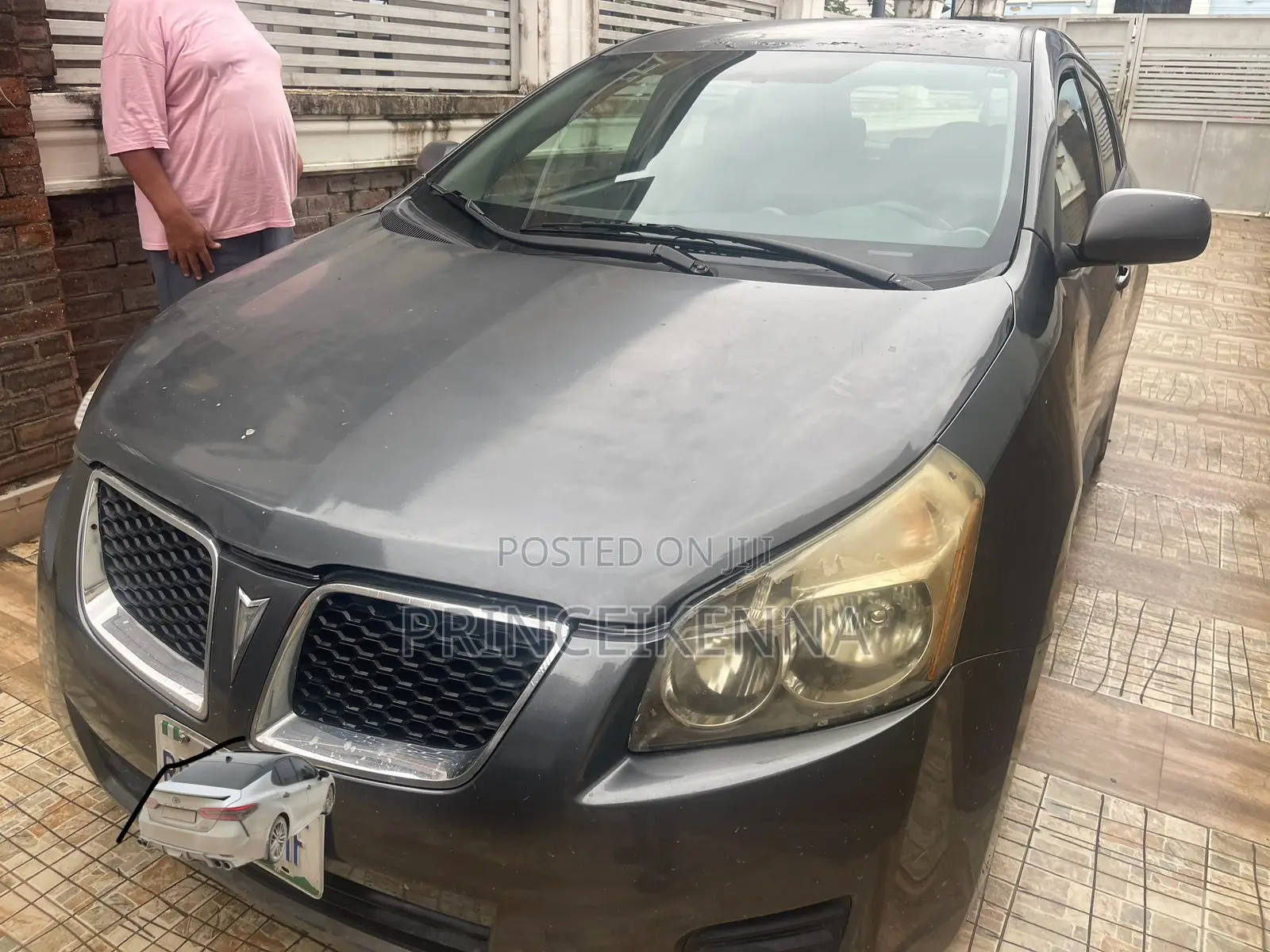 Pontiac Vibe 2010 Gray