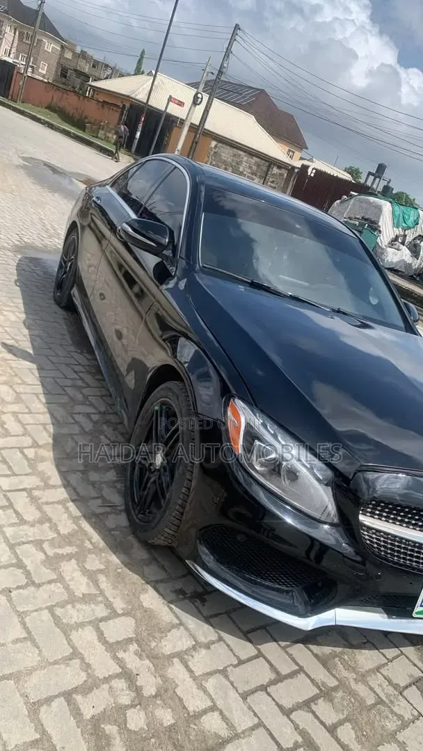 Mercedes-Benz C300 2015 Black