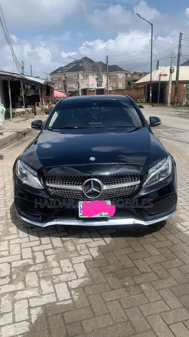 Mercedes-Benz C300 2015 Black