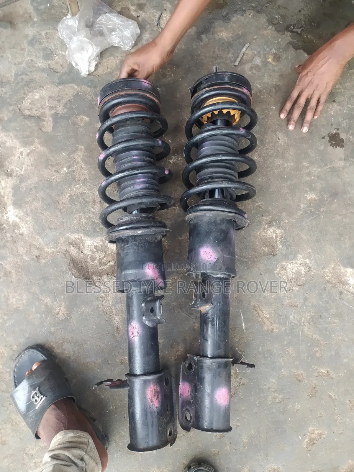 Front Shock Range Rover Vogue 03 to 012