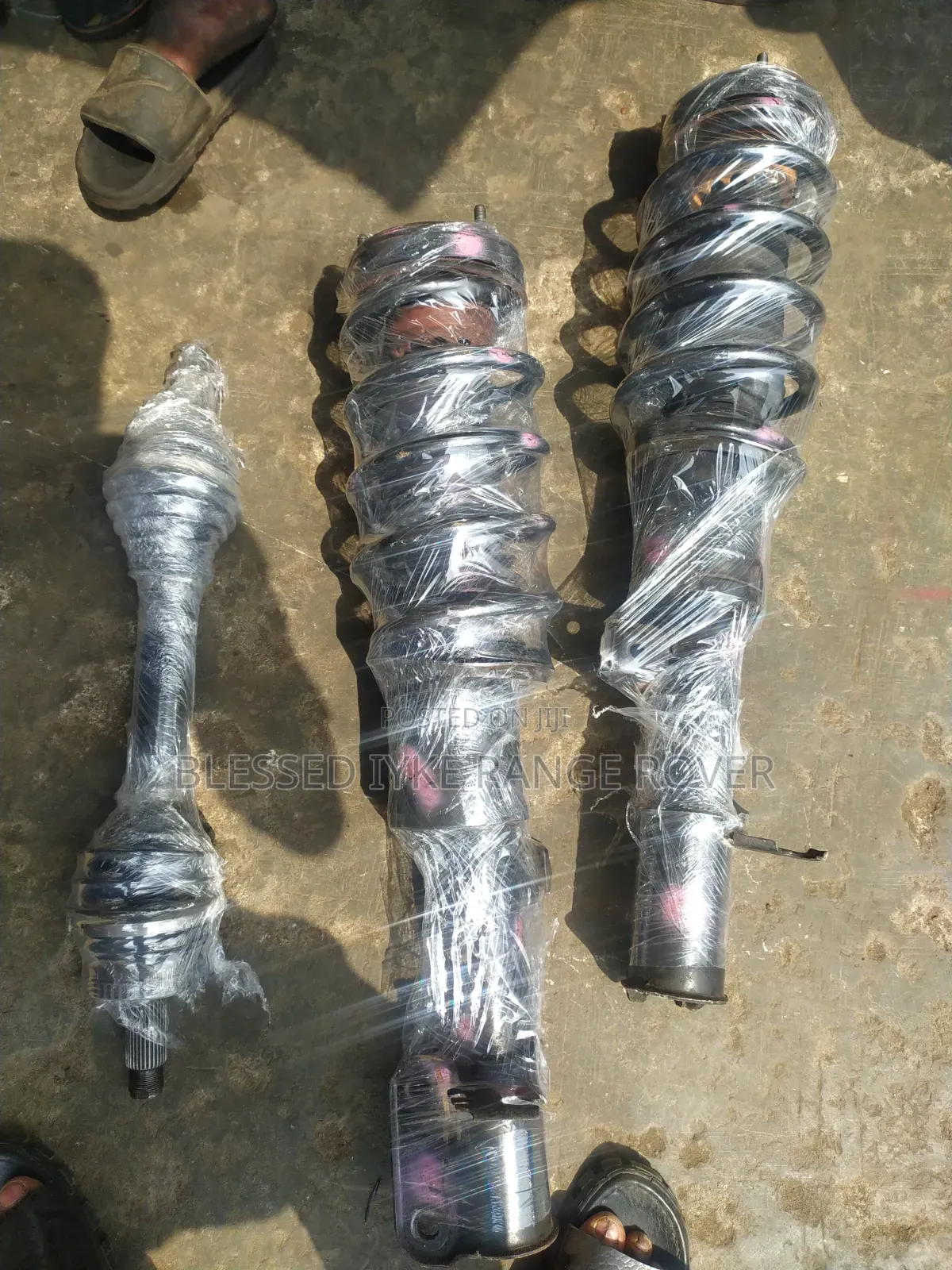 Front Shock Range Rover Vogue 03 to 012
