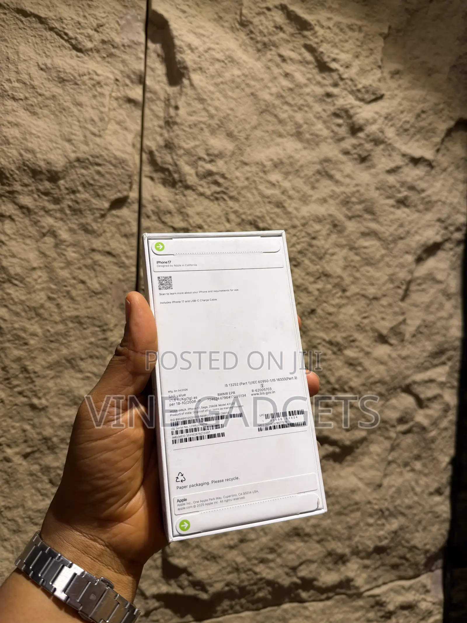 New Apple iPhone 17 256 GB Green
