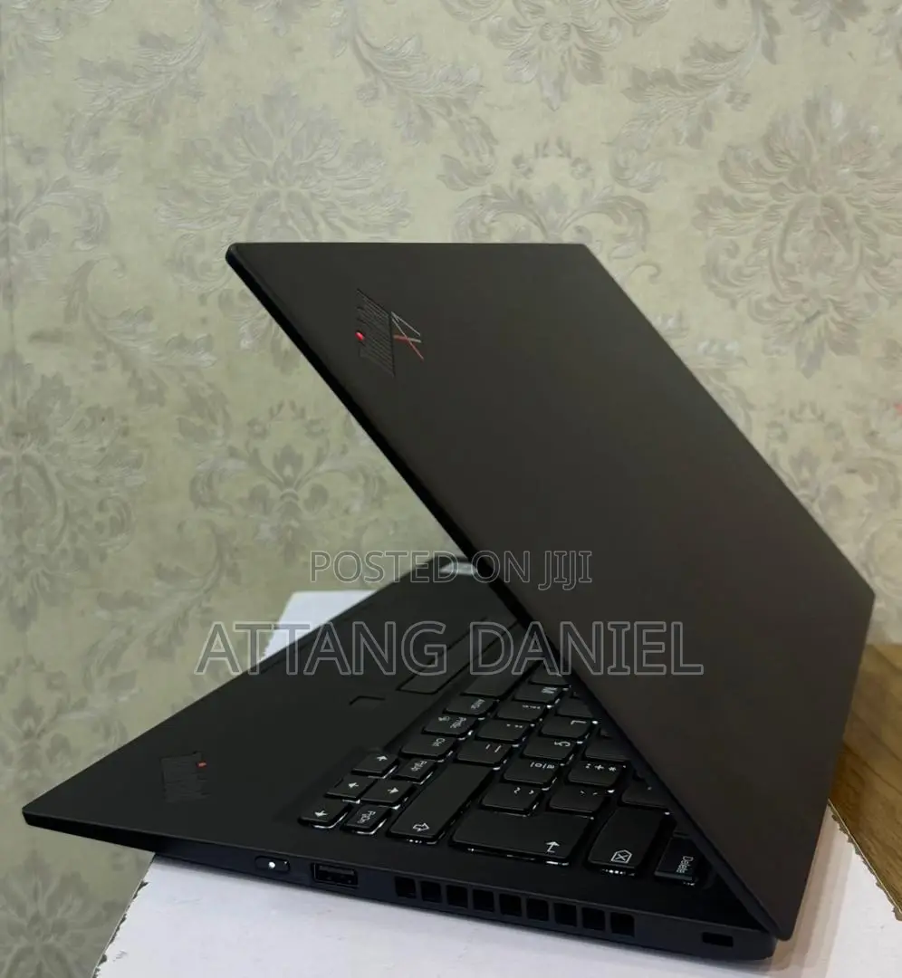 Laptop Lenovo ThinkPad X1 Carbon 16GB Intel Core 7 SSD 512GB