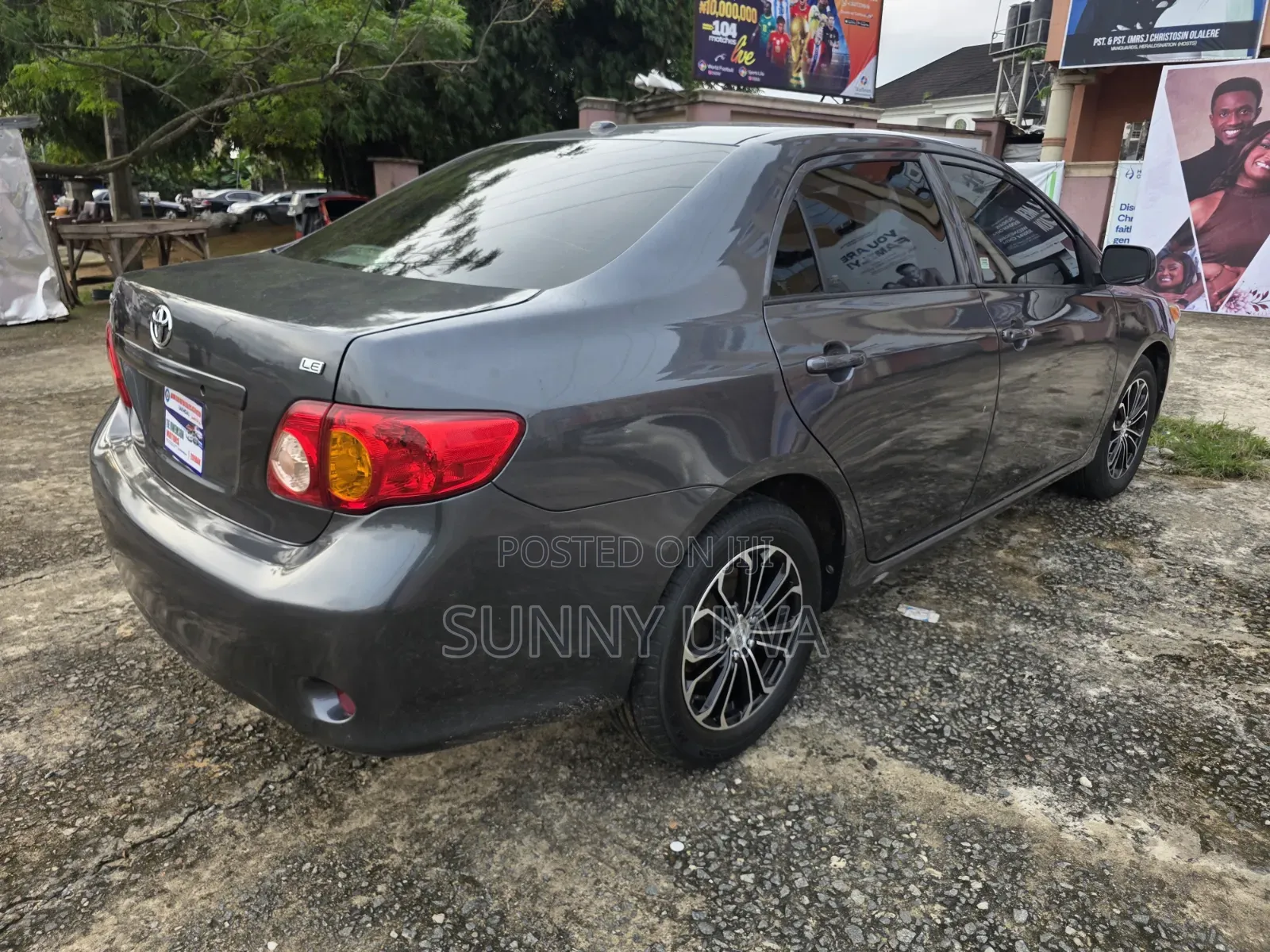 Toyota Corolla 2010 Gray