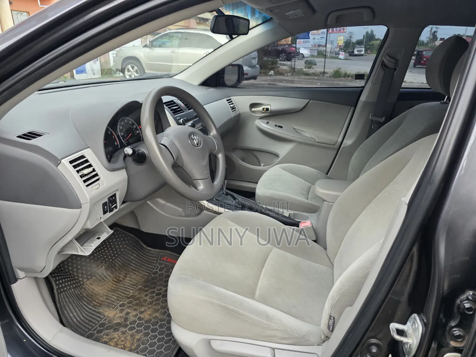 Toyota Corolla 2010 Gray