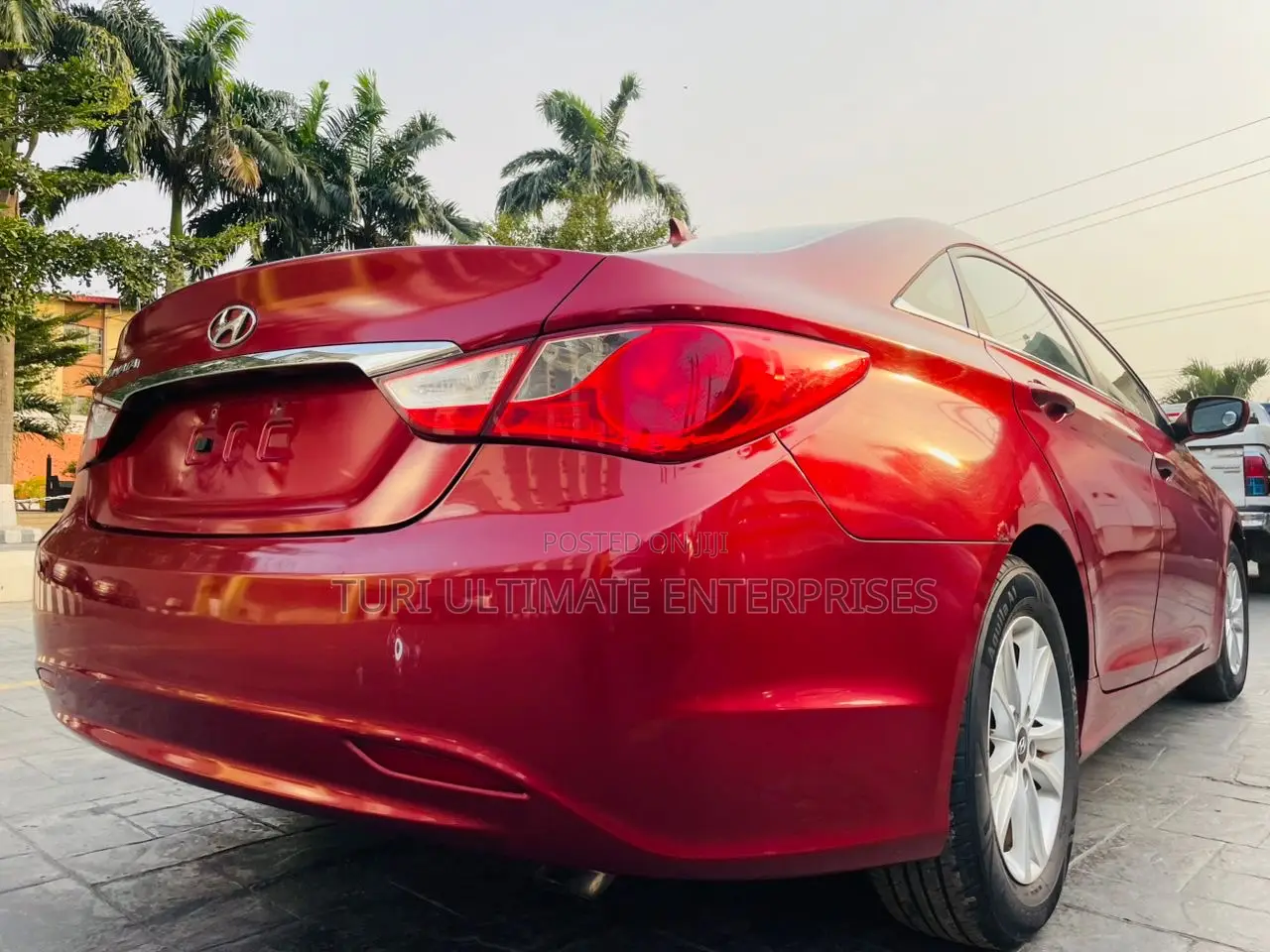 Hyundai Sonata GLS Sedan FWD (2.4L 4cyl 6A) 2012 Red