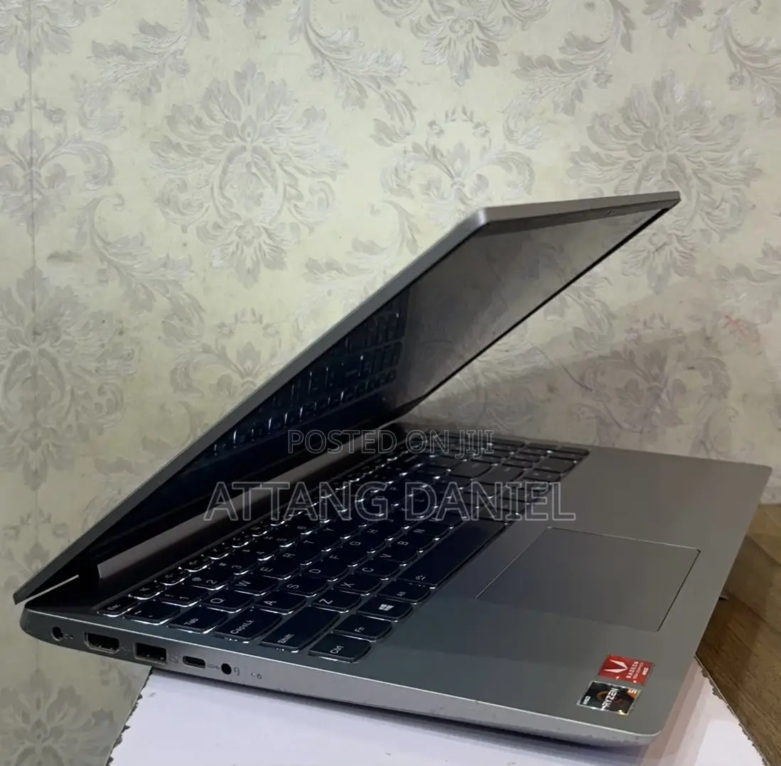 Laptop Lenovo IdeaPad 330S 12GB AMD Ryzen 5 SSD 256GB