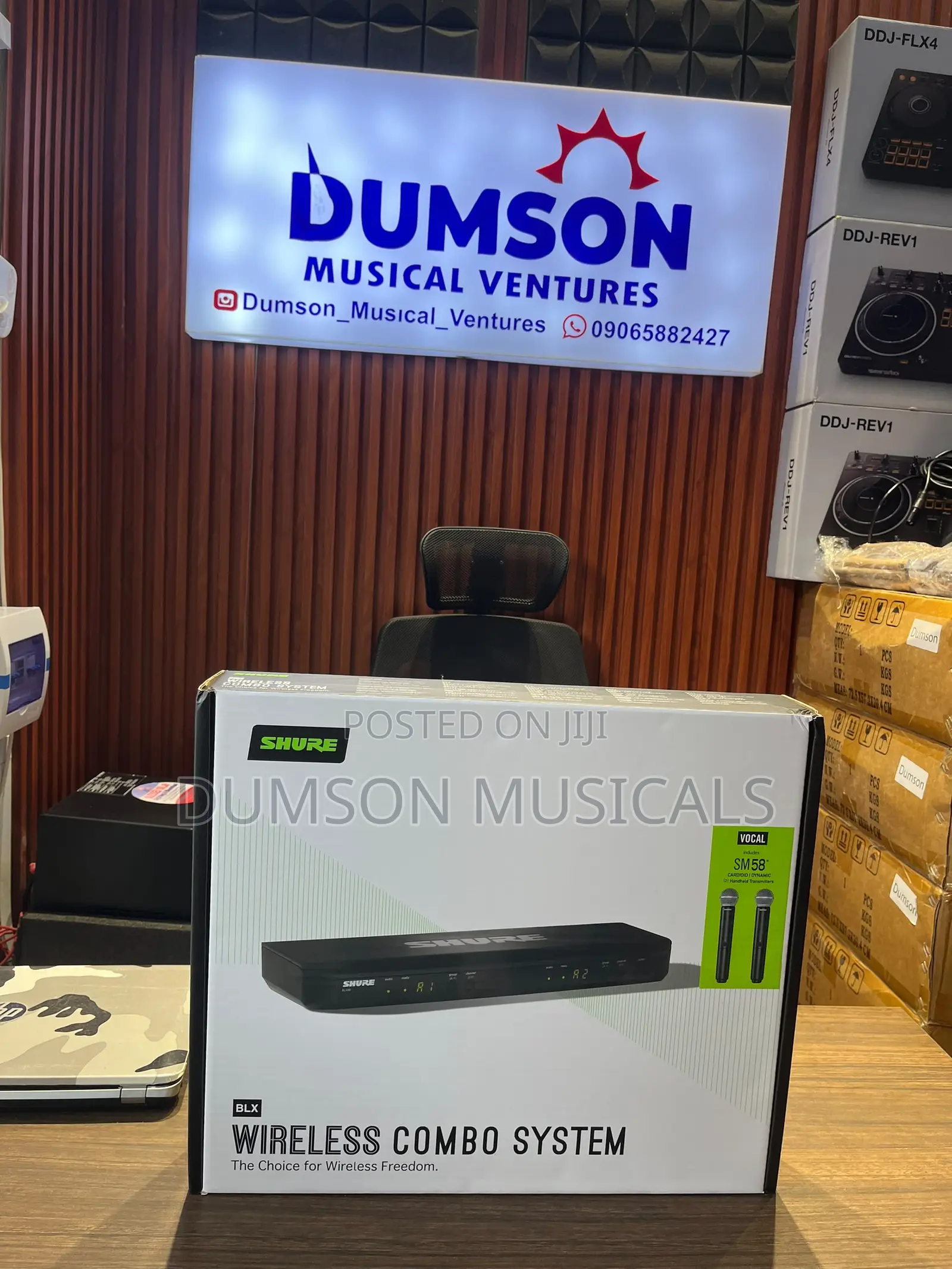 Shure Blx288/Sm58 Dual Channel Wireless Handheld Microphone System