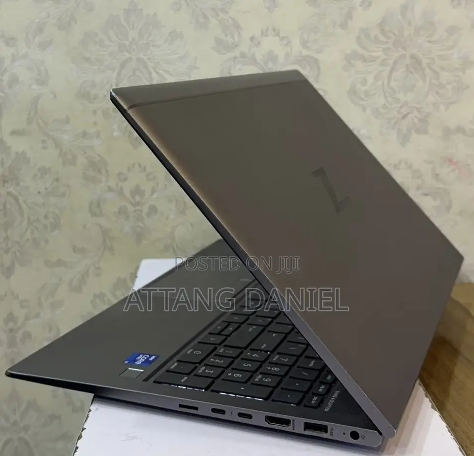 Laptop HP ZBook Firefly G8 16GB Intel Core i7 SSD 512GB