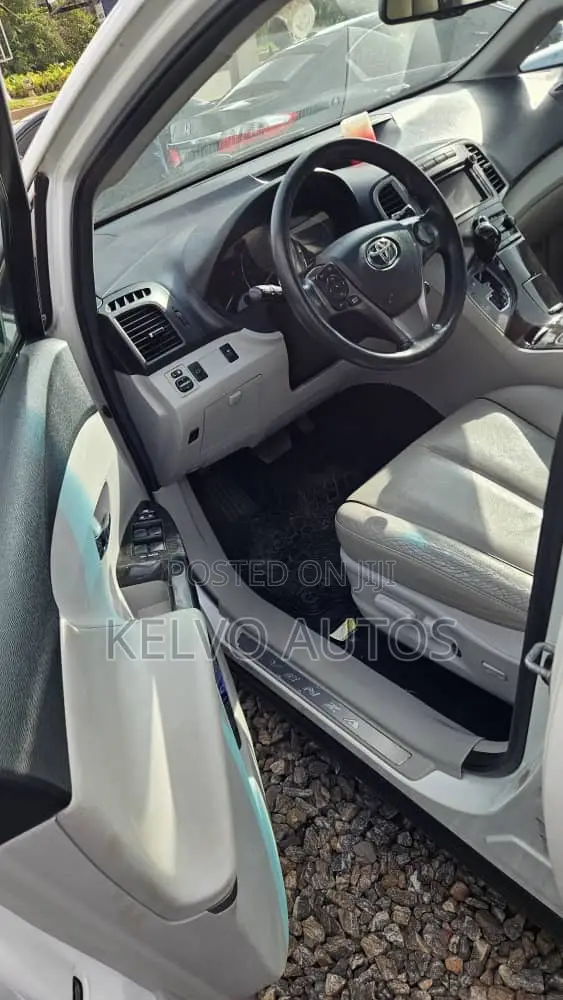 Toyota Venza 2013 White