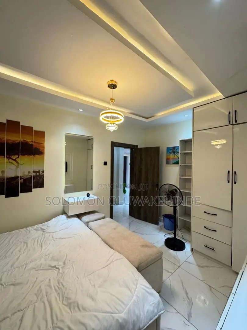 Furnished 3bdrm Apartment in Surulere for sale