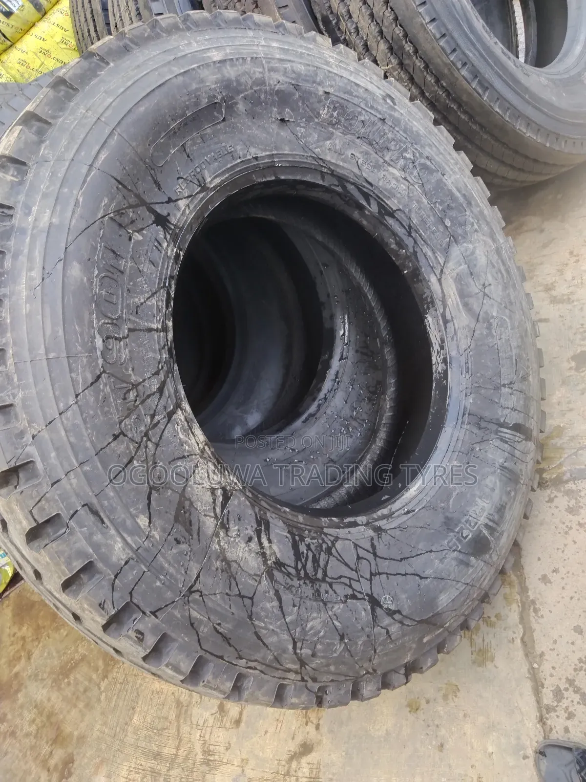 13r22.5 Tyre