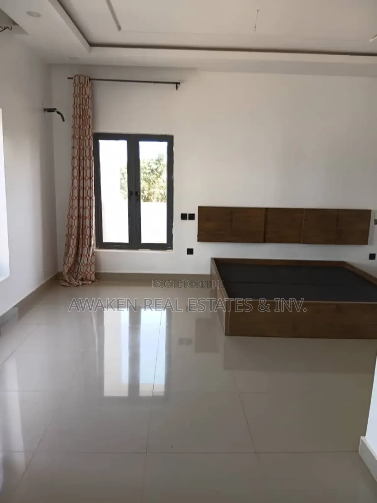 4bdrm Townhouse/Terrace in FHA for sale
