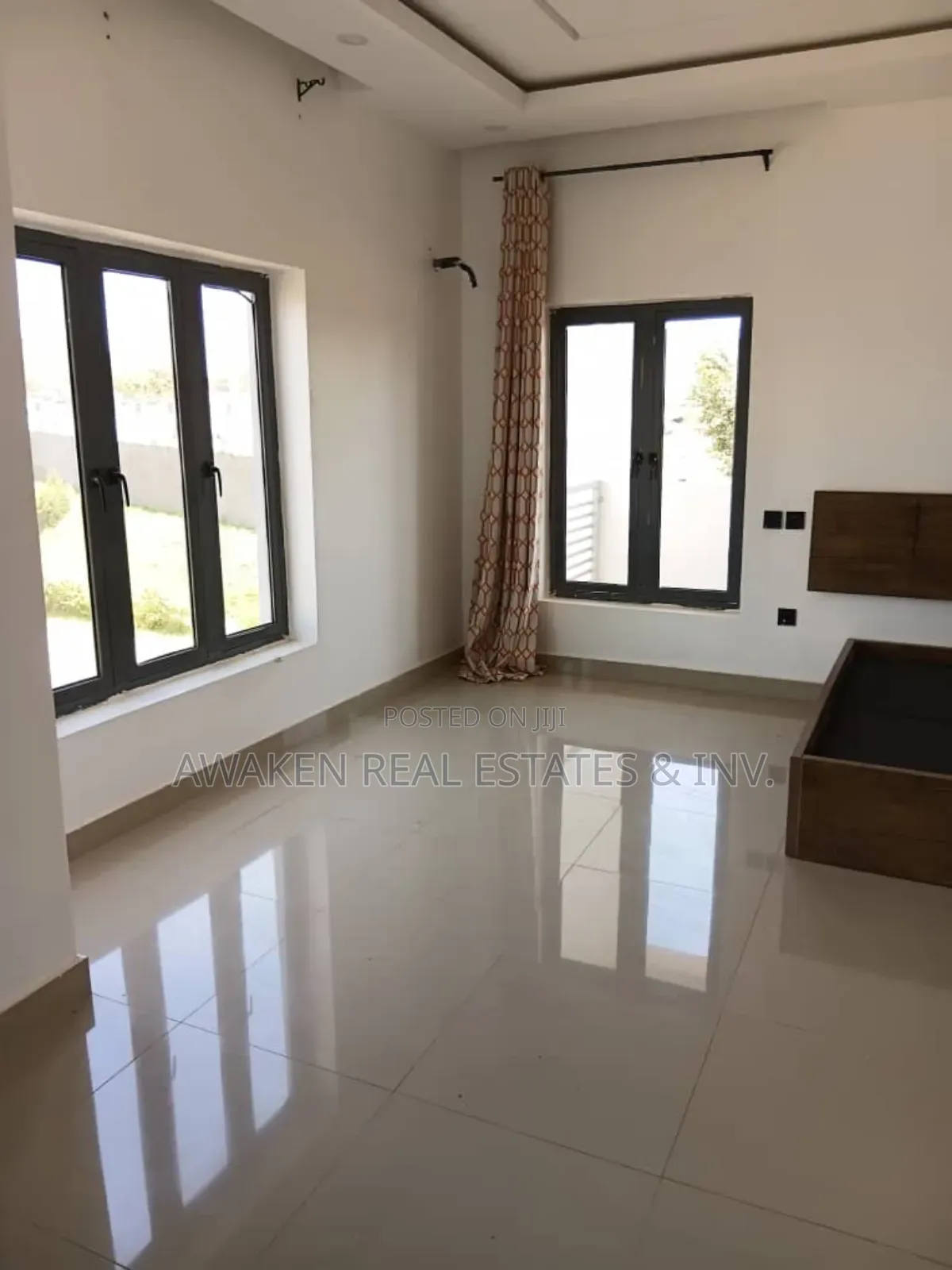 4bdrm Townhouse/Terrace in FHA for sale