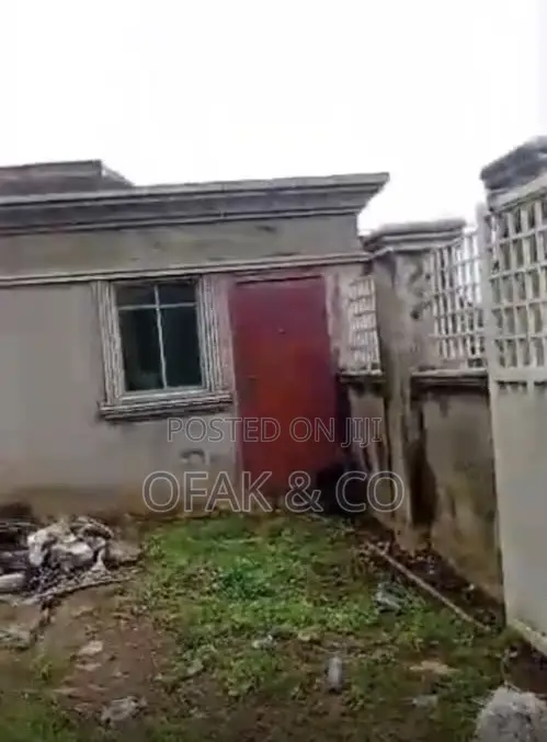 10bdrm Mansion in Basorun for sale
