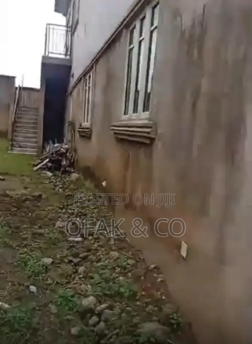10bdrm Mansion in Basorun for sale