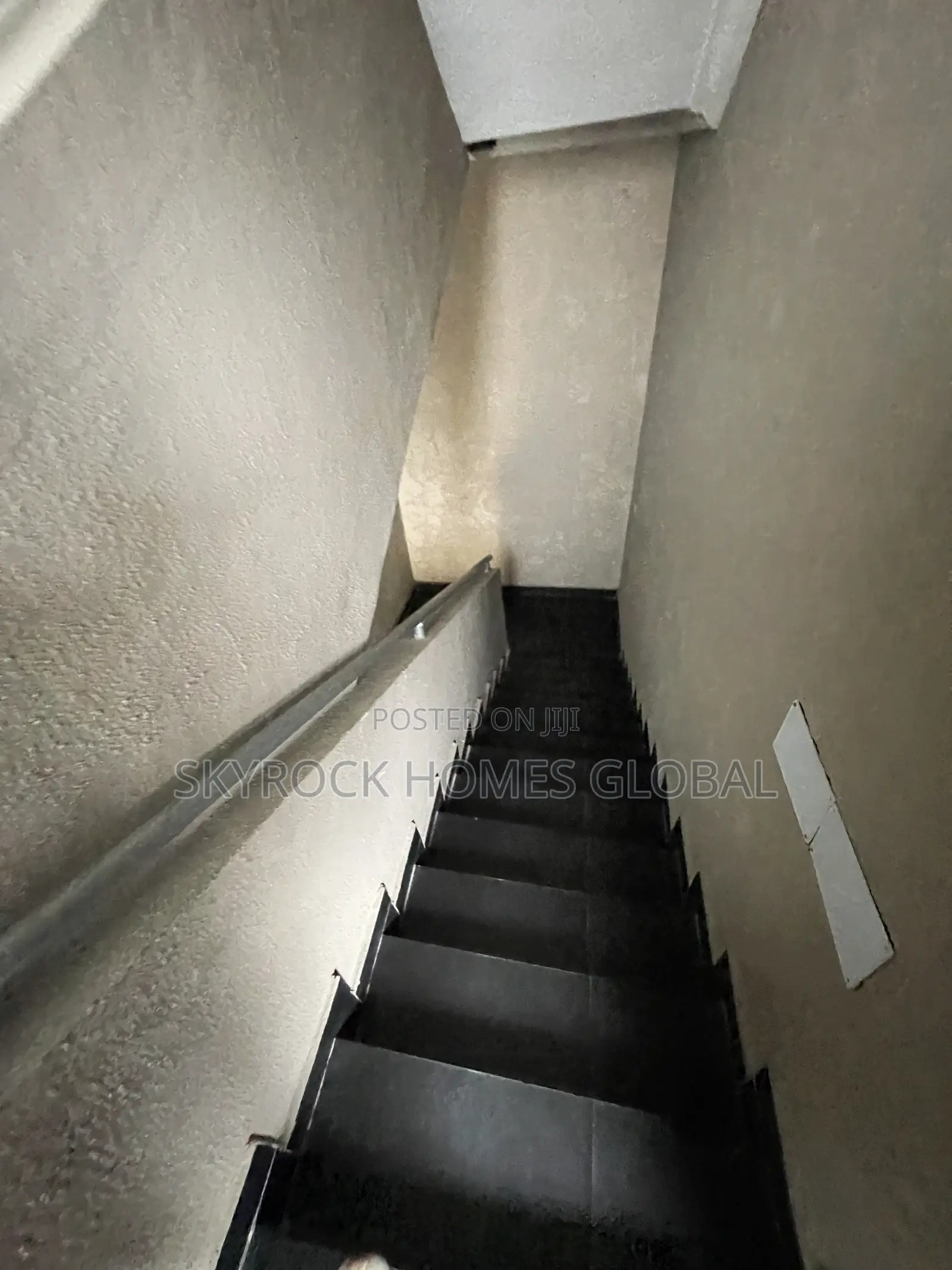 Mini Flat in Ikate for rent