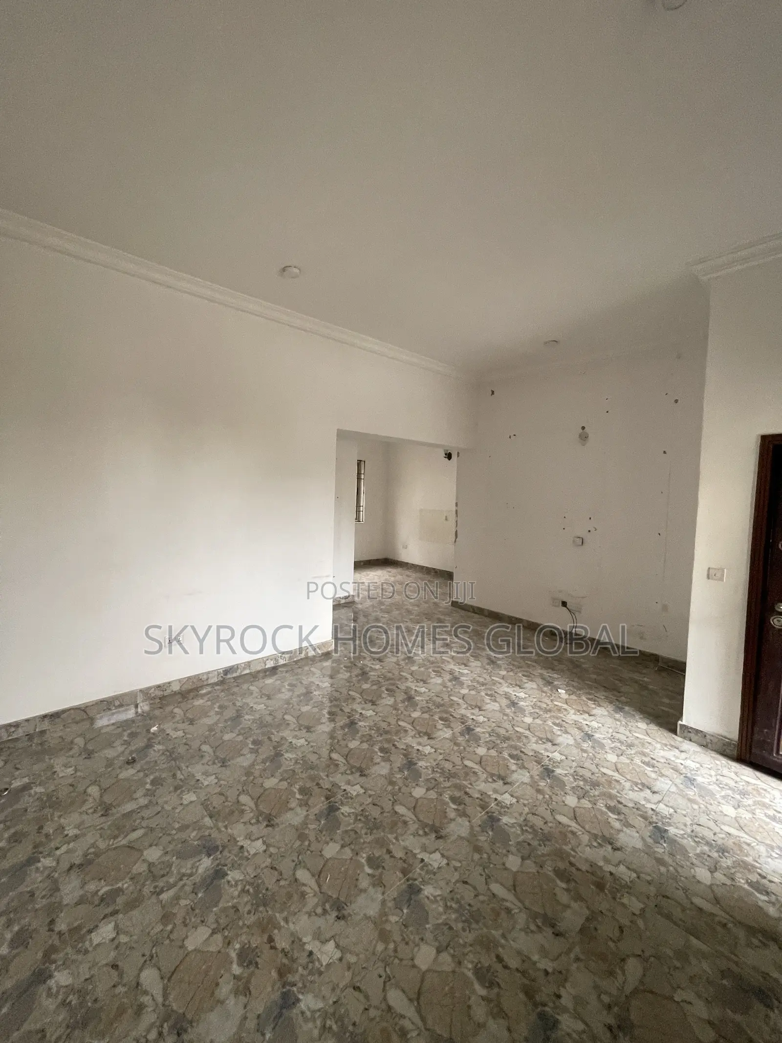 Mini Flat in Ikate for rent