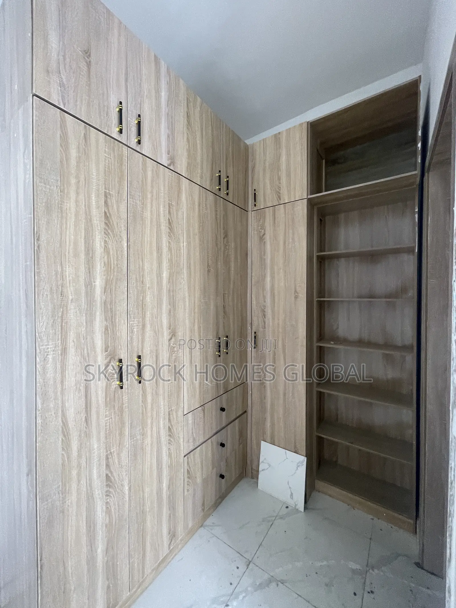 4bdrm Duplex in Ikota for rent