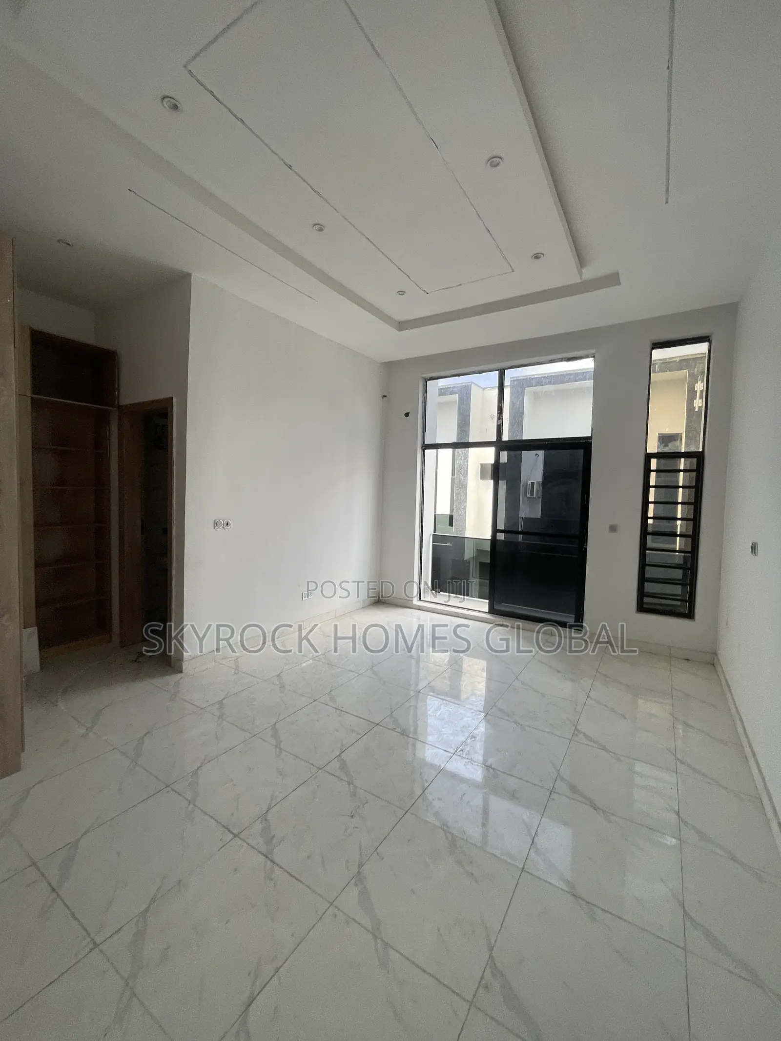 4bdrm Duplex in Ikota for rent