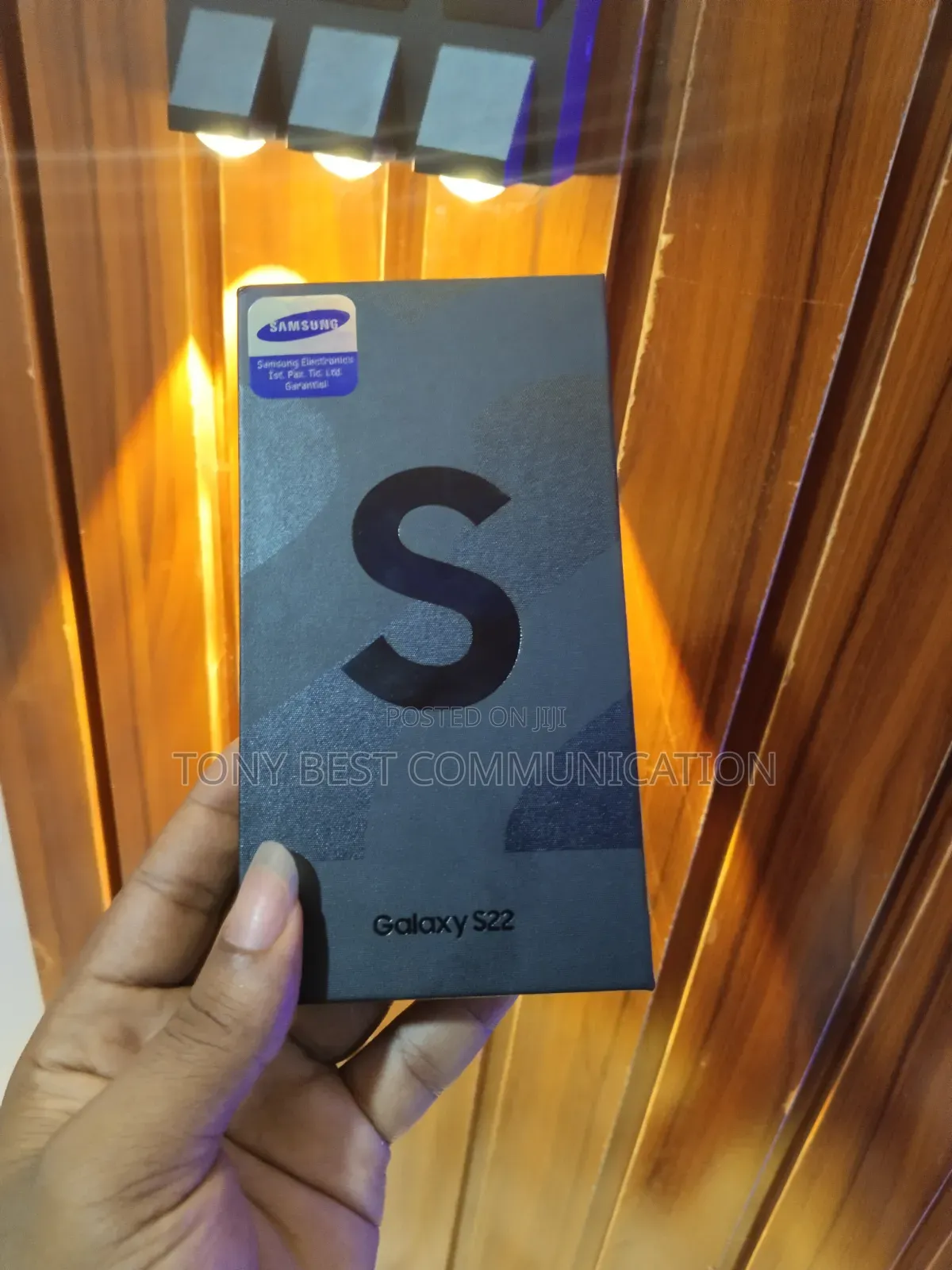 New Samsung Galaxy S22 5G 256 GB Black