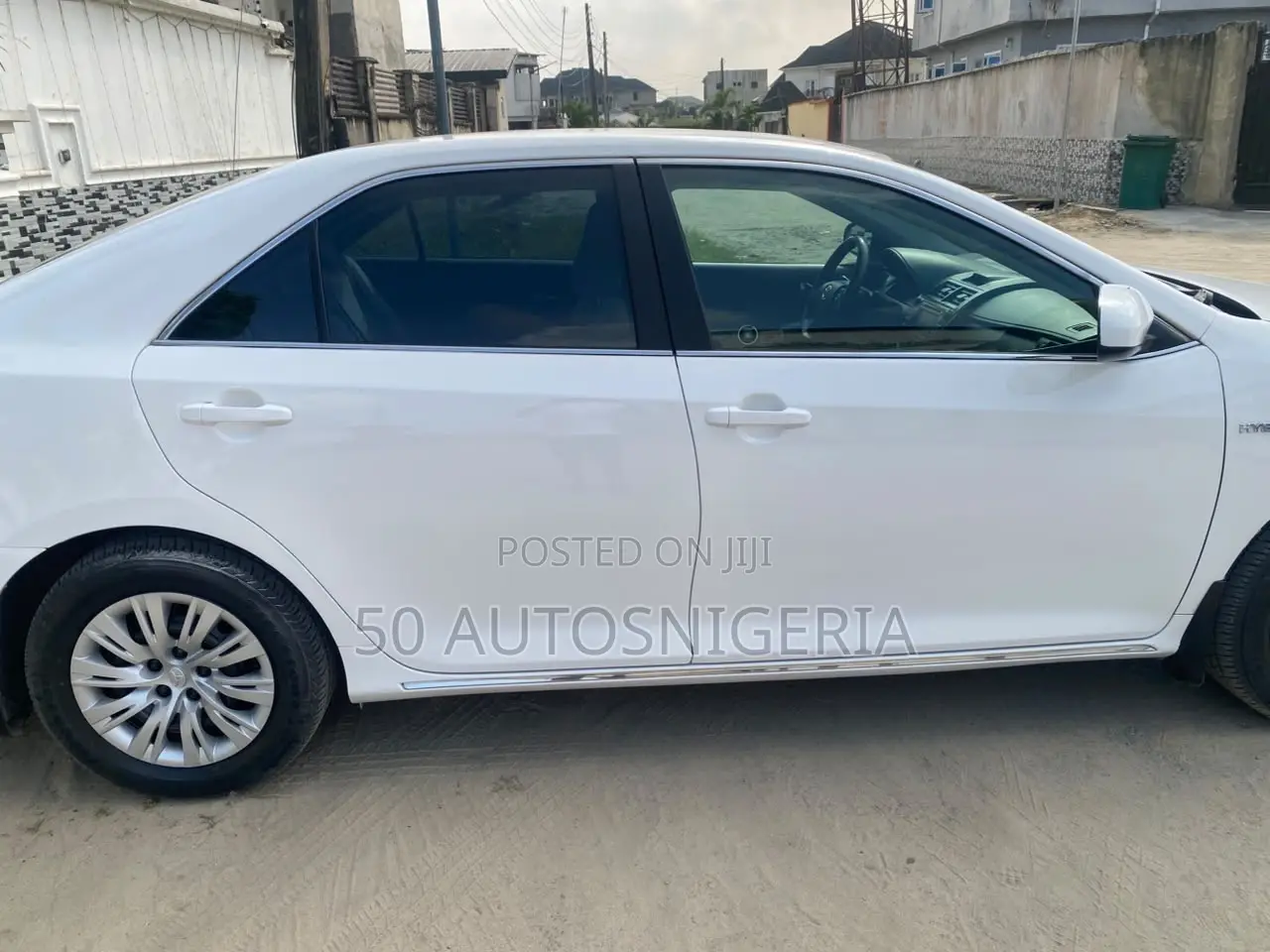 Toyota Camry LE 4dr Sedan (2.5L 4cyl 6A) 2013 White