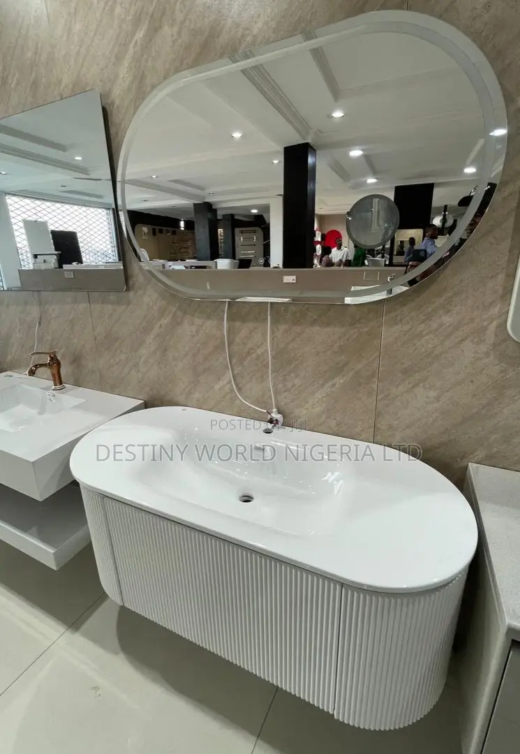 Sweethome Modern Bathroom Vanity Fluted-Front Cabinet With Oval Washba