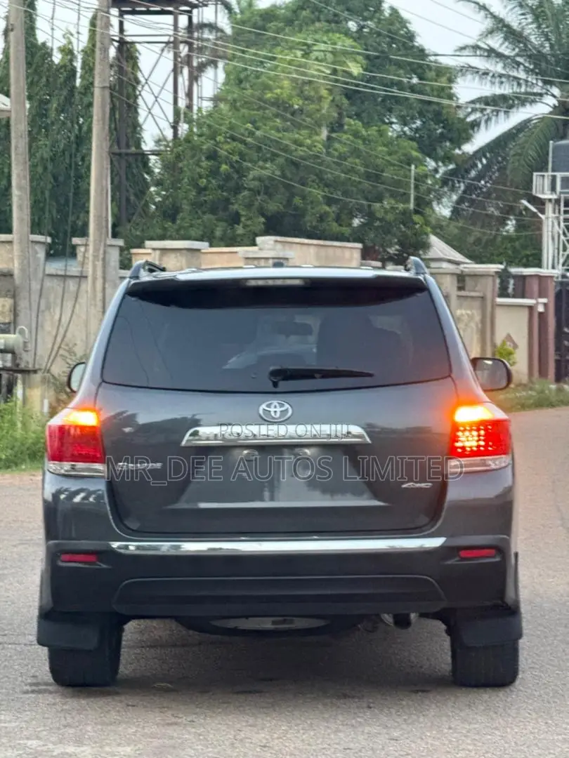 Toyota Highlander 2012 Gray