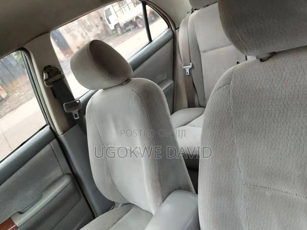 Toyota Corolla 2005 Red