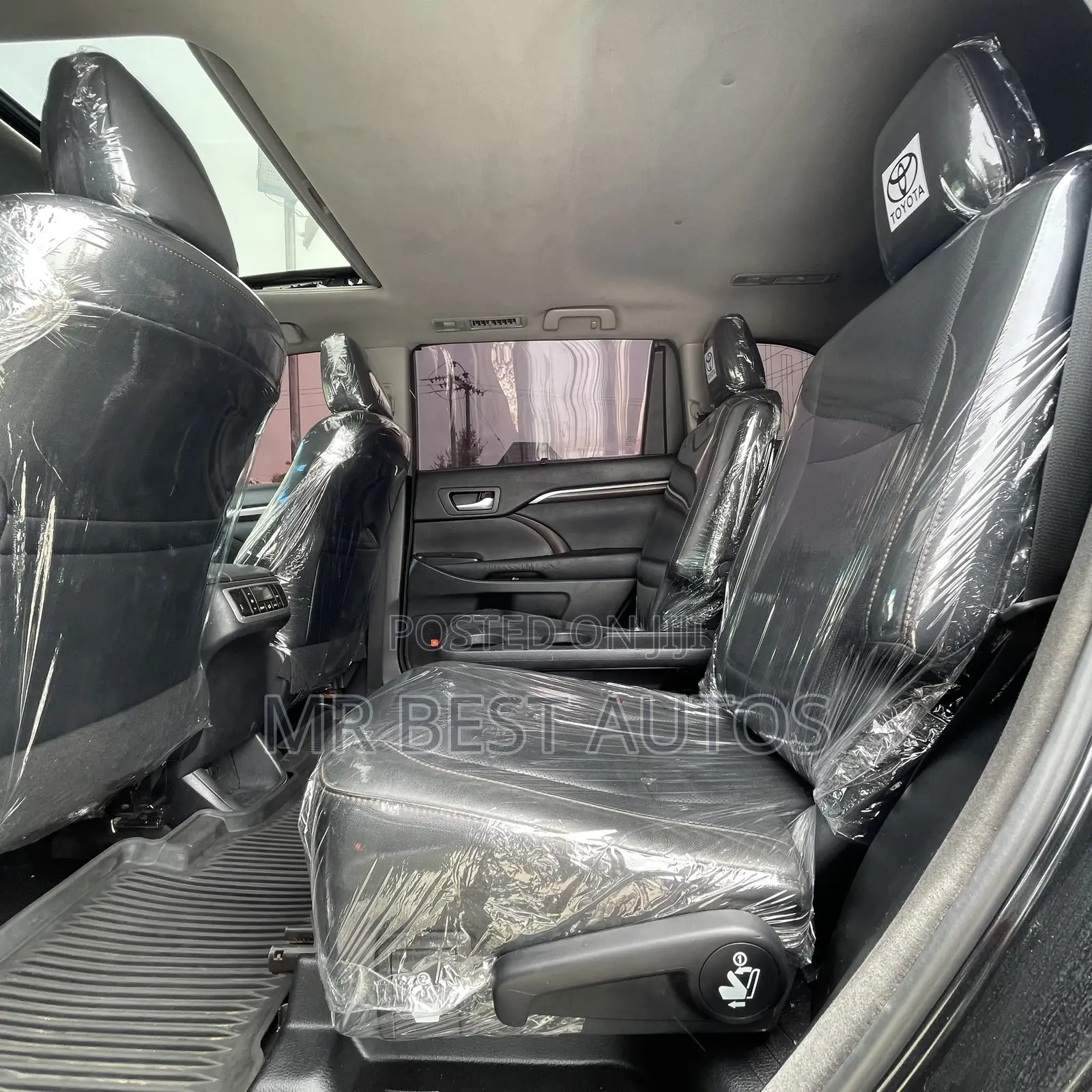 Toyota Highlander Limited Platinum 4dr SUV AWD (3.5L 6cyl 6A) 2015