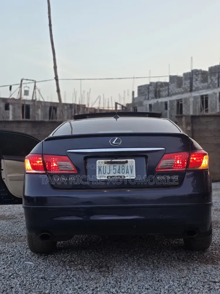 Lexus ES 350 2010 Blue