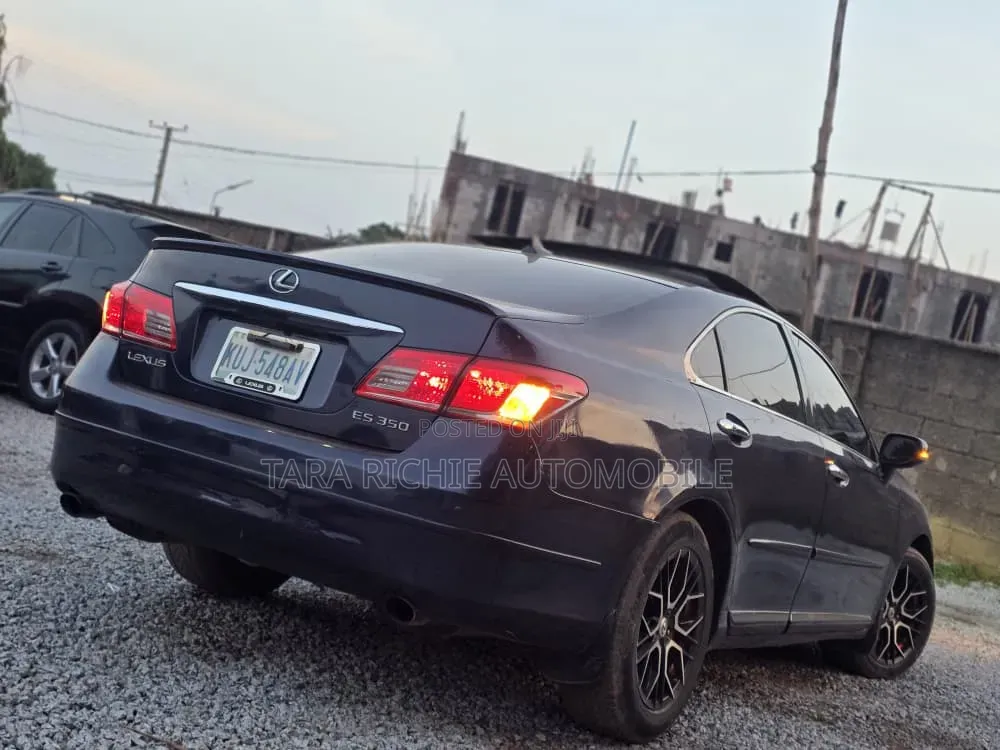Lexus ES 350 2010 Blue