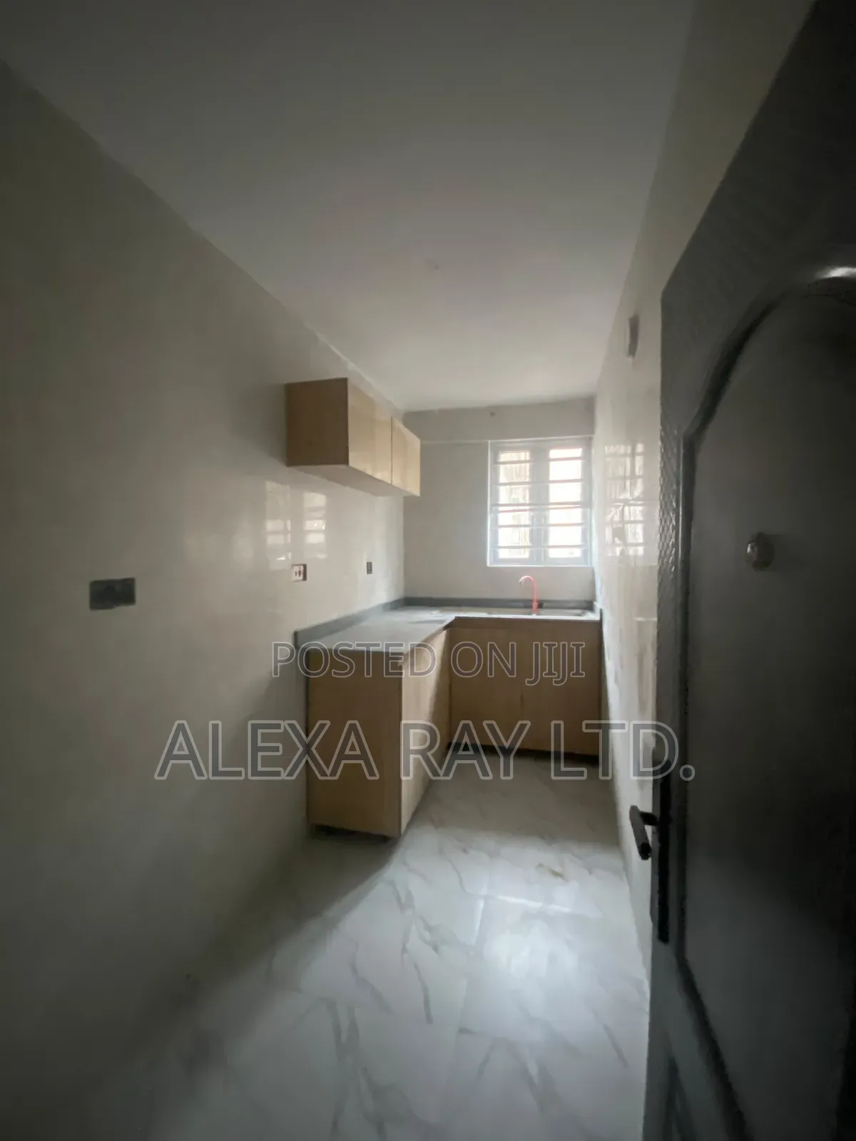 2bdrm Apartment in Chevron for rent